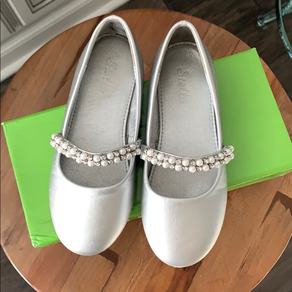Girls slip on dress shoes!